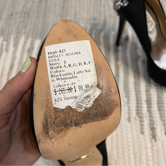 Badgley Mischka Black Embellished Pump - Picture 9 of 9